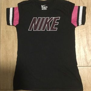 Nike T-shirt size S